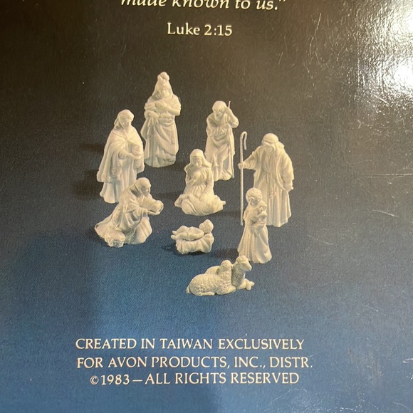 Avon Nativity Collectibles The Shepherd Porcelain Figurine. Excellent Condition. - Picture 12 of 12